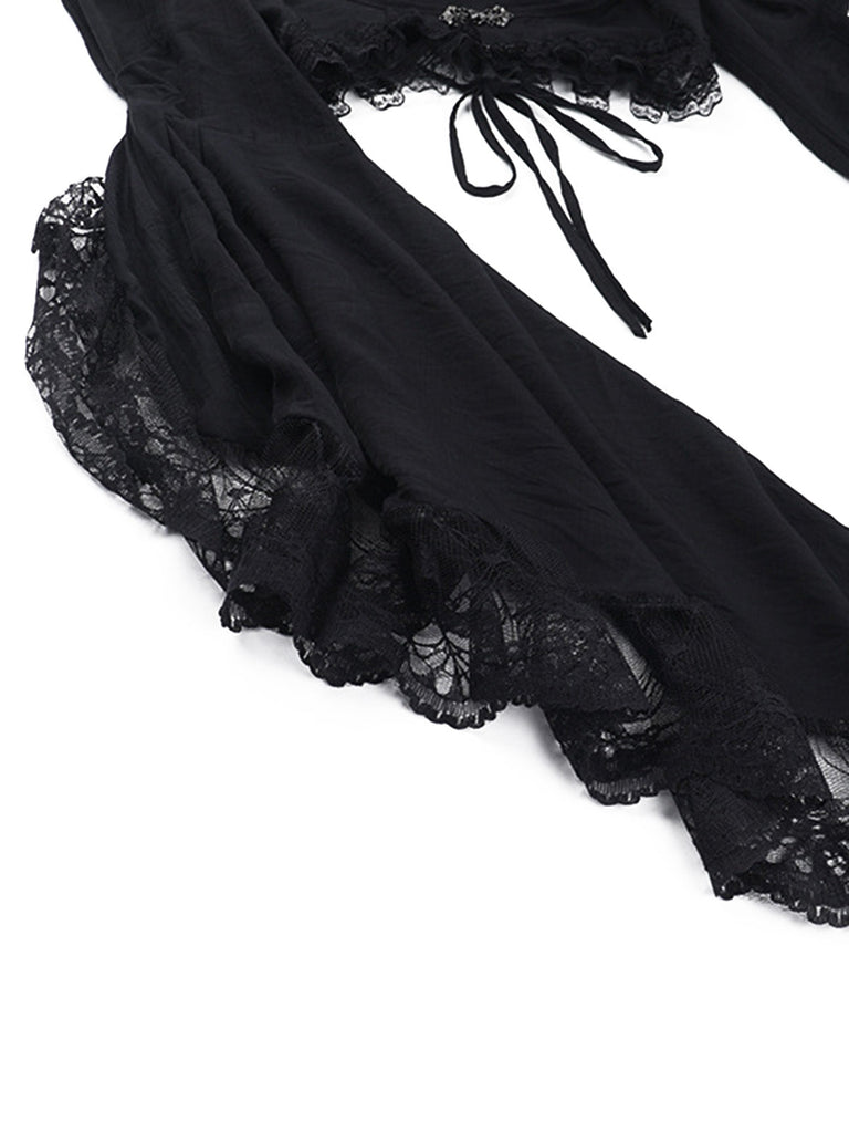 Cape gothique noire en dentelle à manches cloche années 1970