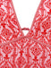Maillot de bain rouge col V profond dos nu motifs baroques années 1970