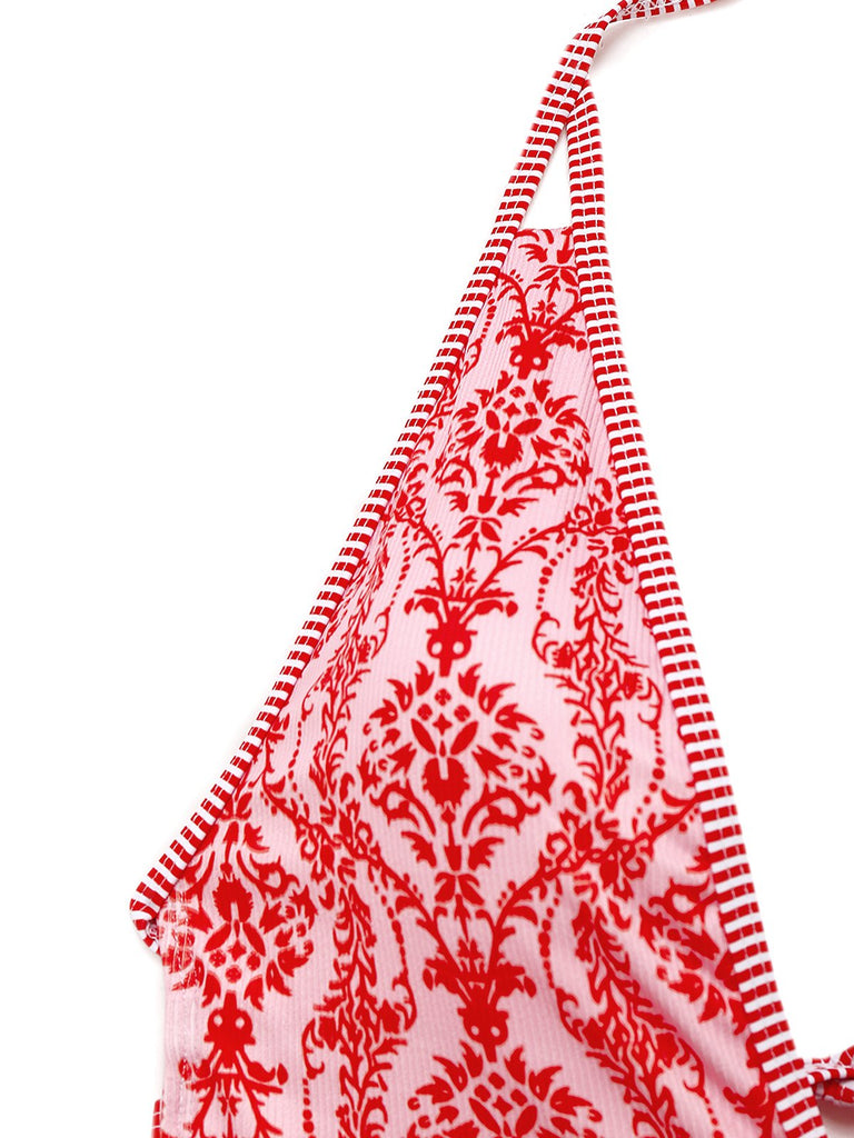 Maillot de bain rouge col V profond dos nu motifs baroques années 1970