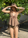 Tankini noire halter en V profond floral texturé années 1950