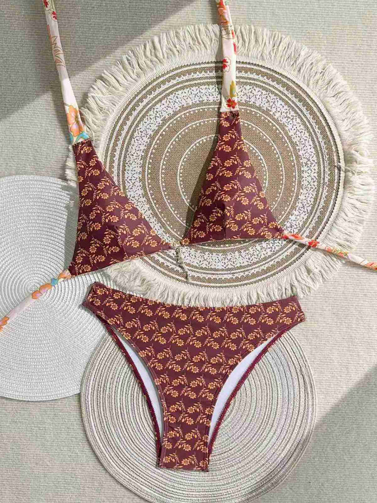 Ensemble bikini dos nu réversible à motif floral marron années 1940