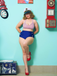 Ensemble de maillot de bain dos nu rayé rouge et bleu années 1940
