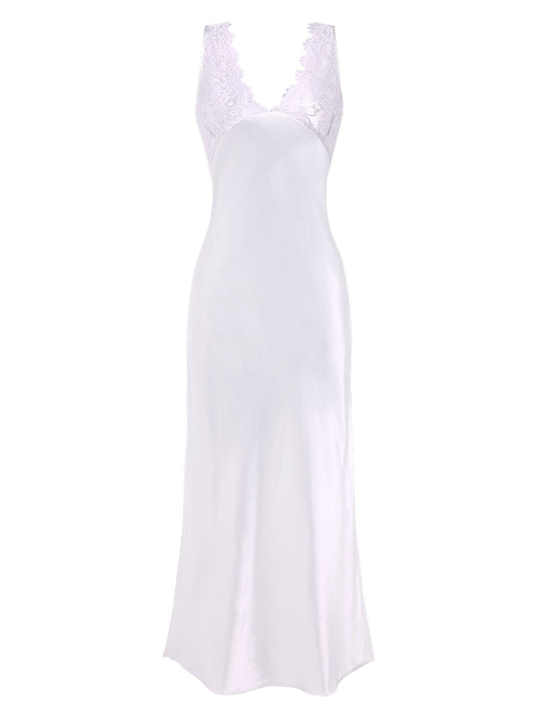 Chemise de nuit en dentelle et satin col v des années 1930