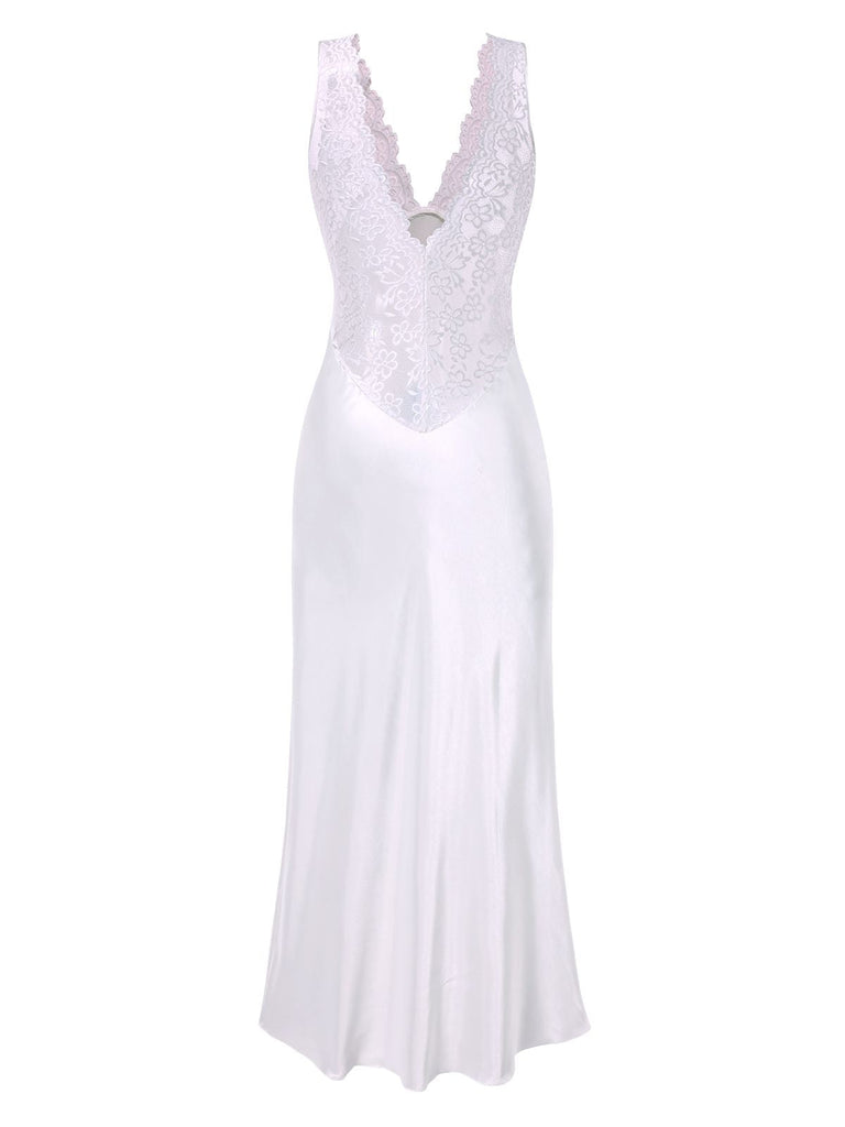 Chemise de nuit en dentelle et satin col v des années 1930