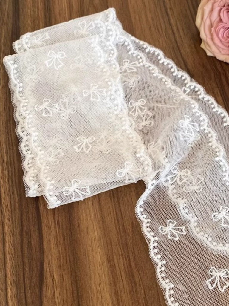 Foulard Dentelle Brodé Nœud Blanc 3