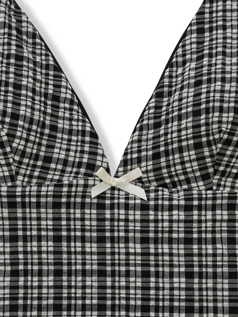 black-1960s-plaid-deep-v-halter-tankini-set-closeup