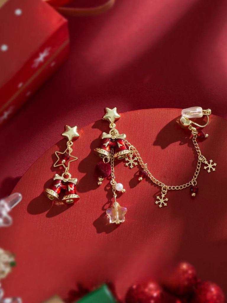Boucles d’oreilles pendantes asymétriques de Noël à chaînes étoile et clochette - 4