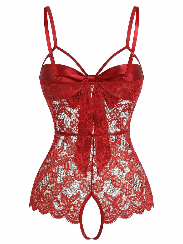 Lingerie en dentelle et satin avec nœud et bretelles réglables années 1970