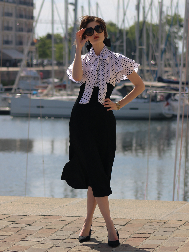 Robe sirène noire à pois et col noué des années 1930