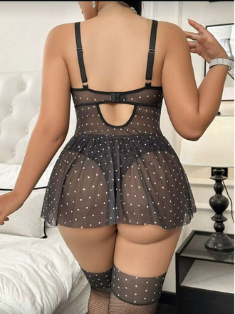 [Grande Taille] Lingerie à Pois, Dentelle, Découpes et Porte-Jarretelles Années 1950 - 2