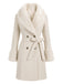 Manteau blanc à double boutonnage et col en fausse fourrure années 1950 - 2