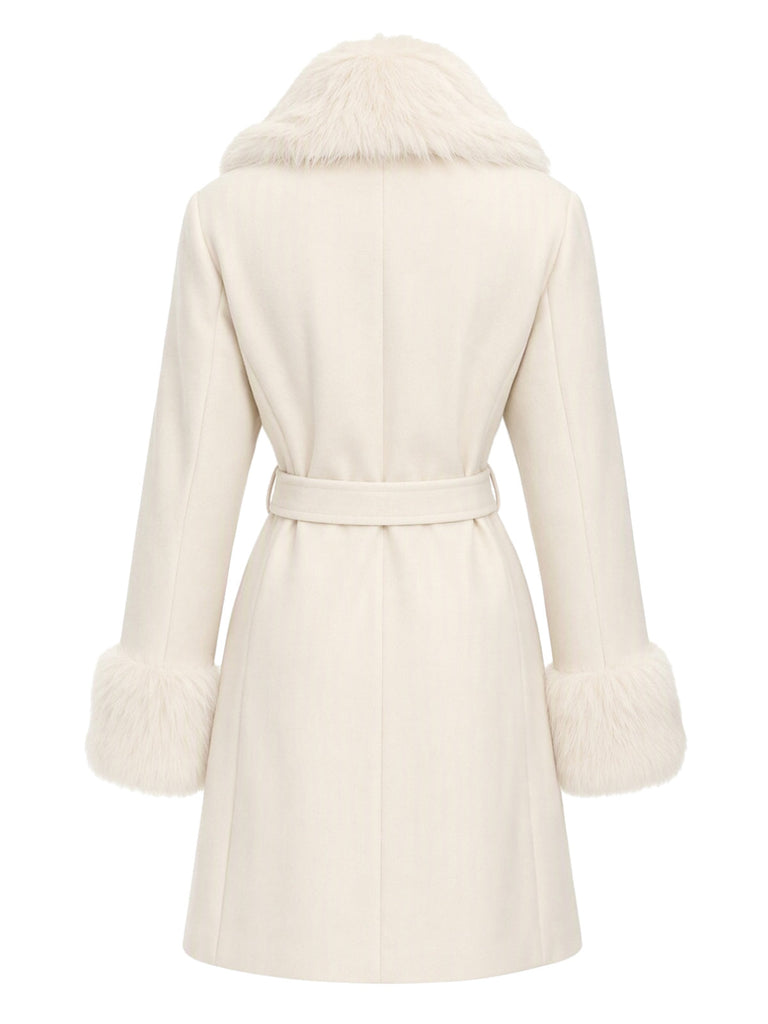 Manteau blanc à double boutonnage et col en fausse fourrure années 1950 - 3