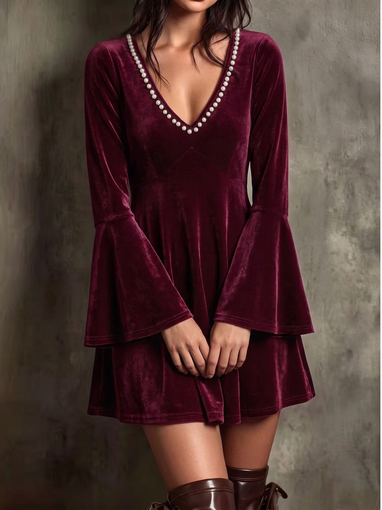 Mini Robe en Velours à Col V Perlé et Manches Évasées Années 1930 - 1