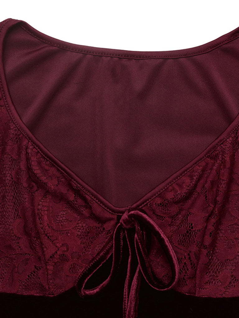 Mini-robe évasée lie-de-vin en velours et dentelle à manches évasées années 1960 - 10