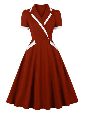 Robe à Col V Fendu, Passepoil Contrasté et Poches Années 1950 - 1