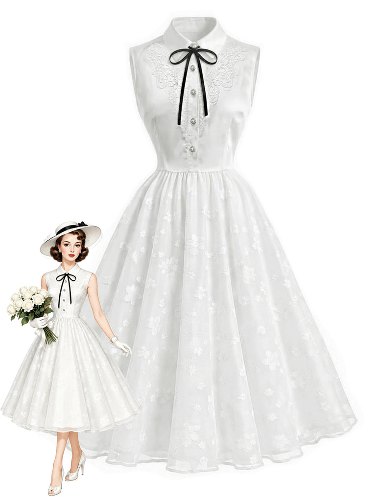 [Prévente] Robe Blanche Sans Manches en Satin à Revers et Fleurs Brodées Années 1950 - 1