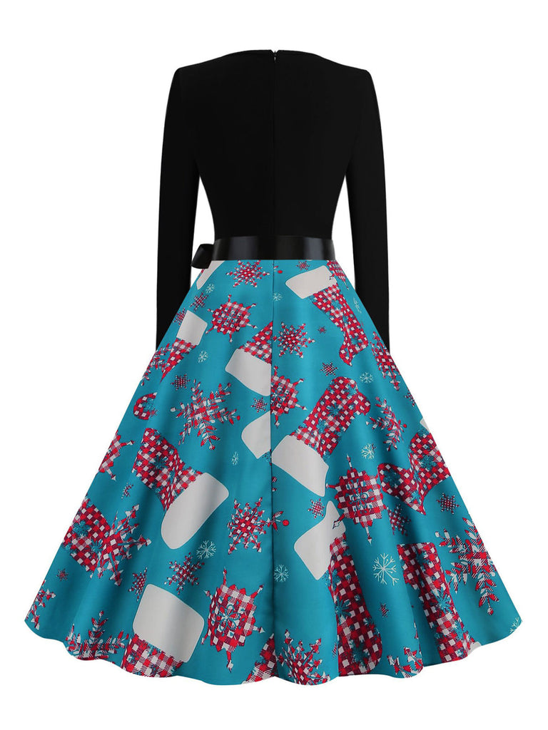 Robe évasée imprimé chaussettes de Noël à encolure festonnée années 1950 - 4