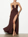 Robe longue à décolleté profond, fronces, épaules dénudées et fente haute années 1970 - 5