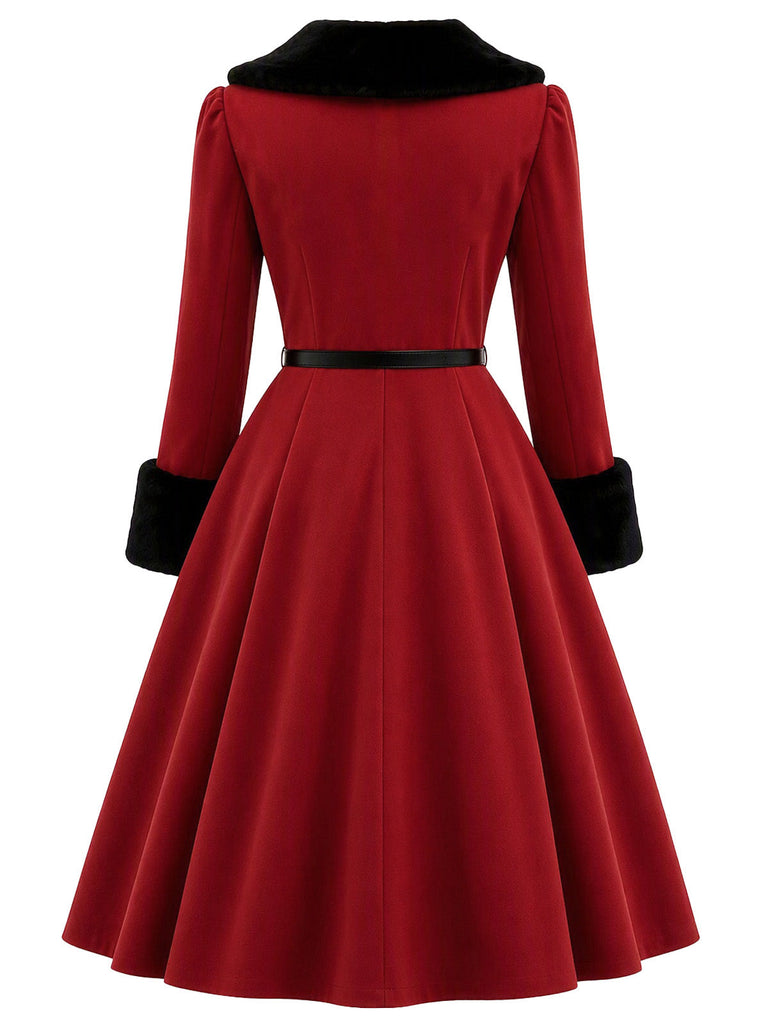 [Prévente] Robe manteau rouge ceinturée à boutons floraux et col duveteux années 1950 - 4
