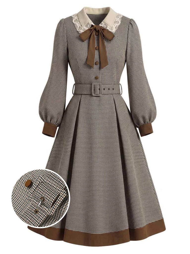 [Prévente] Robe Marron Clair Pied-de-Poule à Col Lavallière et Ceinture Années 1950 - 2