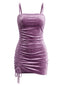 Robe moulante velours violet encolure carrée et détails froncés années 1960