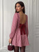 Robe rouge à carreaux vichy, taille empire et dos nu à nœud années 1960 - 7