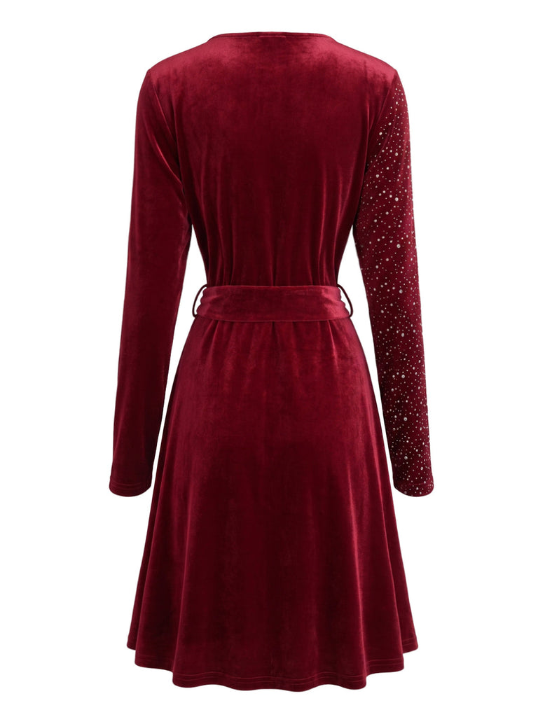 Robe scintillante en velours à col V, manches longues et ceinture Années 1950 - 5