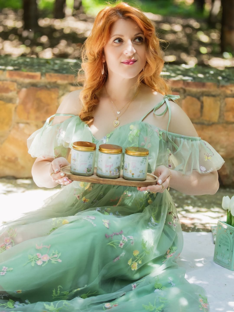 Robe fendue en tulle Lac Verte brodé de fleurs 1970
