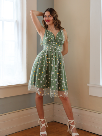 Robe trapèze verte en maille marguerite des années 1950