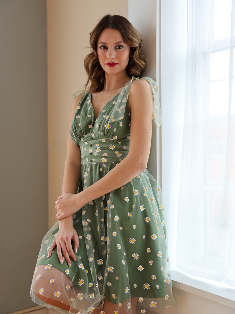 Robe trapèze verte en maille marguerite des années 1950