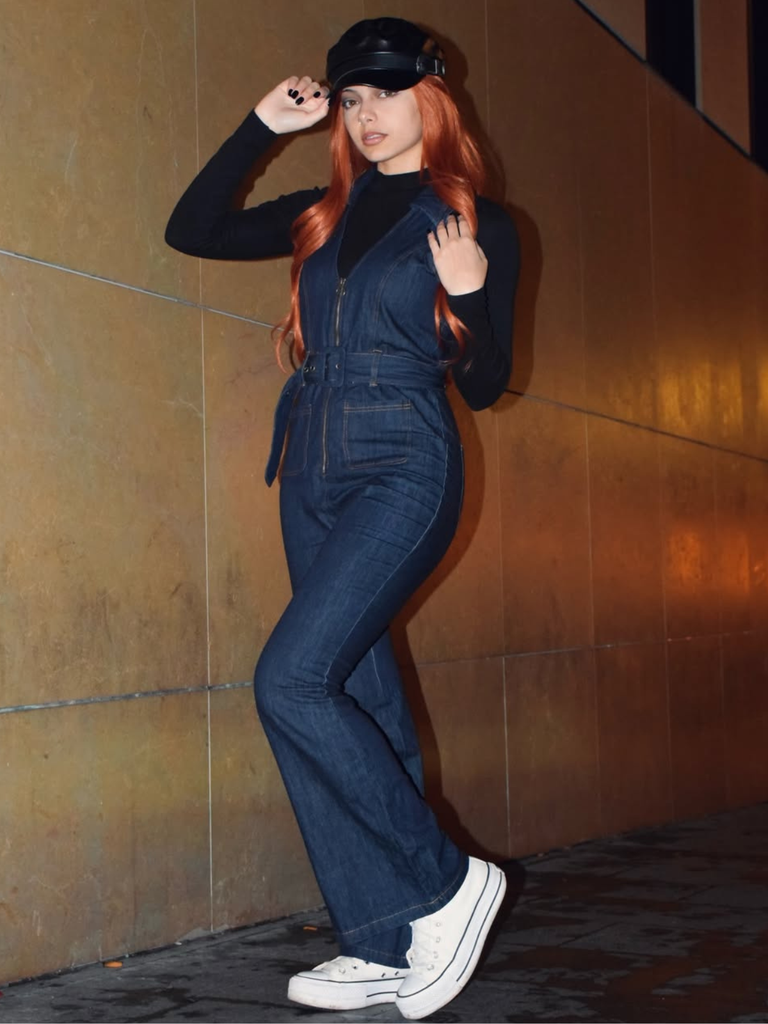 Combinaison bleue évasée en jean avec col années 1970