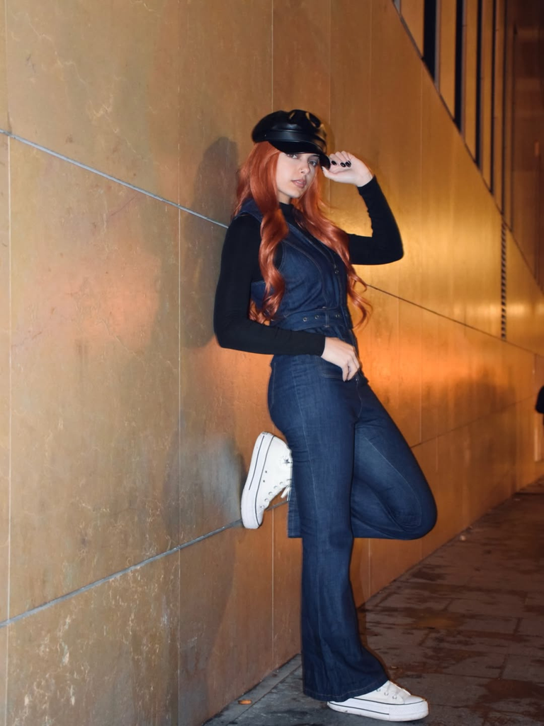 Combinaison bleue évasée en jean avec col années 1970