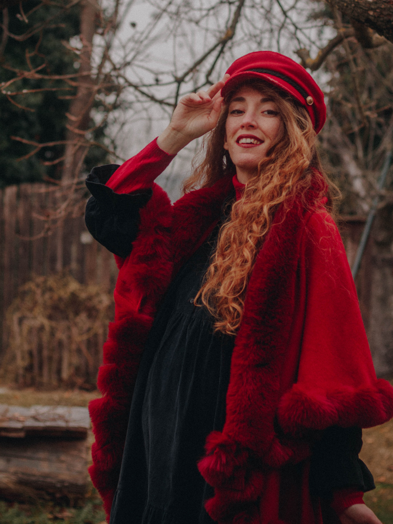 Cape châle double épaisseur avec col en fourrure des années 1950