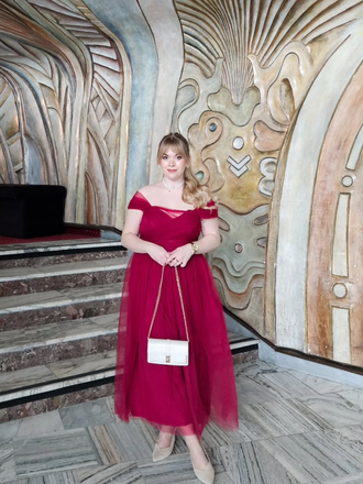 Robe en maille à bretelles spaghetti et épaules dénudées des années 1950