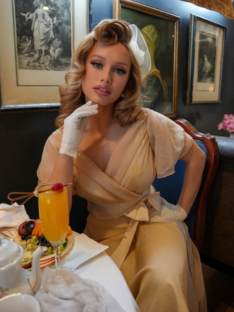 Robe de cocktail champagne en tulle satiné 1950s