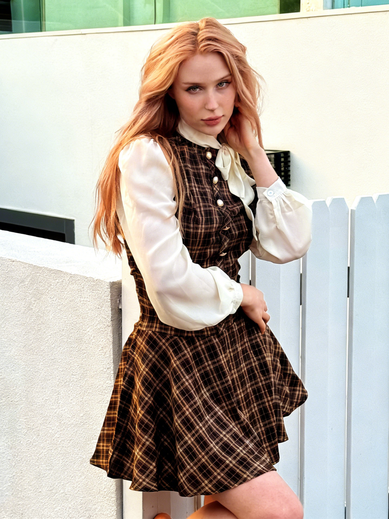 Robe trapèze marron à carreaux avec nœud années 1960