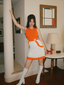 Robe sans manches colorblock orange et blanche années 1960