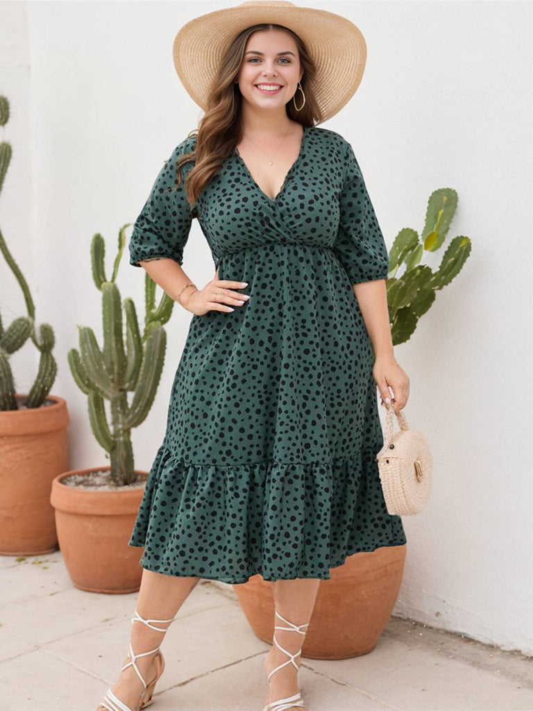 Robe à pois grande taille à manches mi-longues et col en V des années 1950