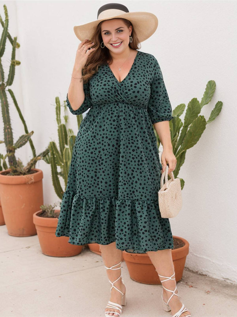 Robe à pois grande taille à manches mi-longues et col en V des années 1950