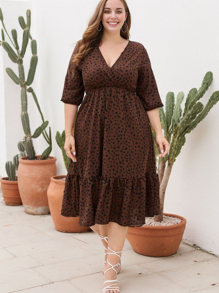 Robe à pois grande taille à manches mi-longues et col en V des années 1950