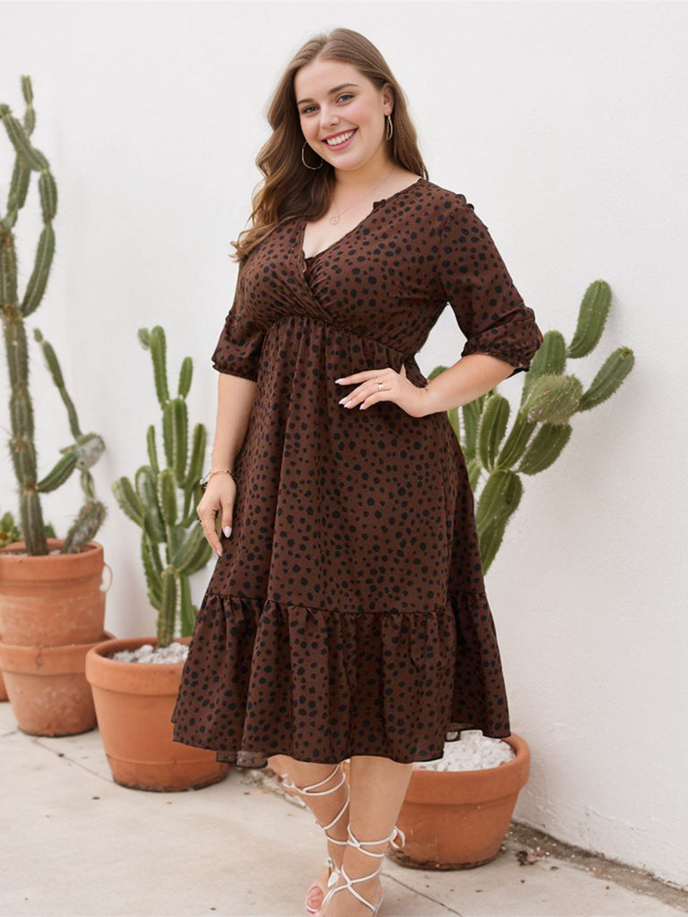 Robe à pois grande taille à manches mi-longues et col en V des années 1950