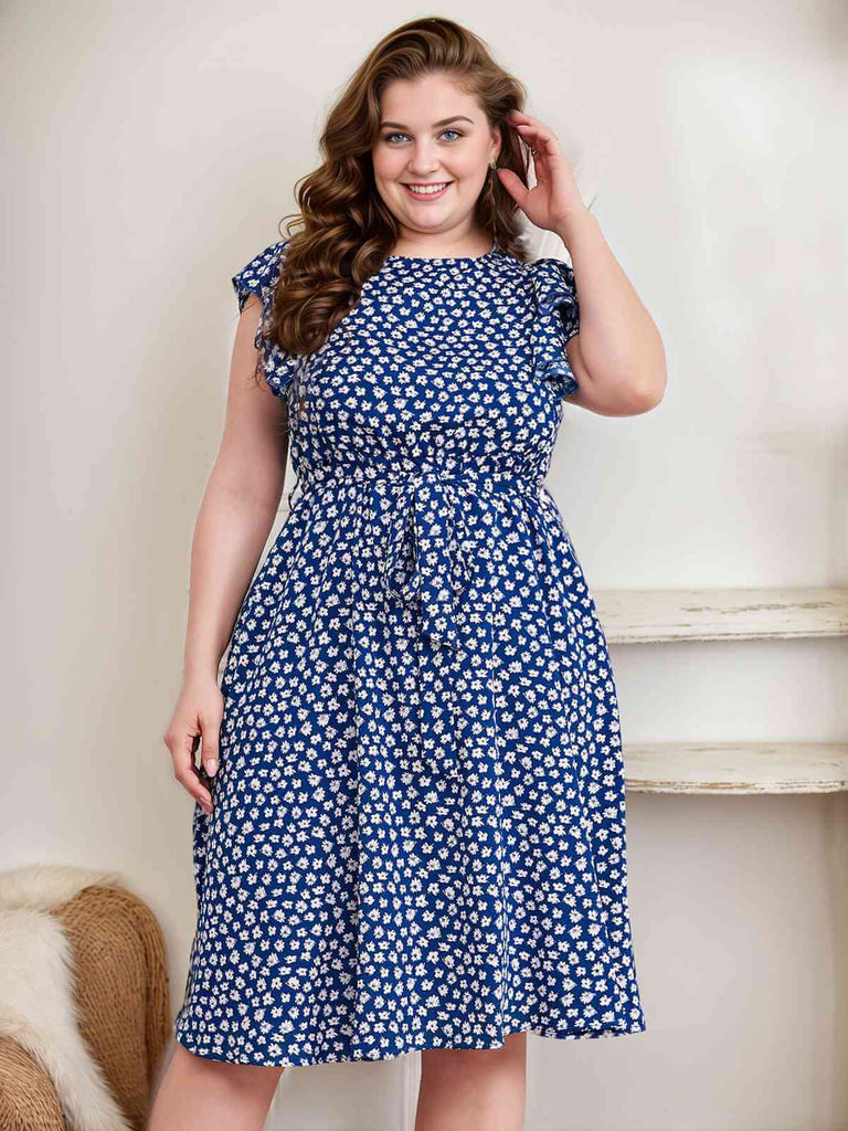 Robe bleue à manches à volants et taille plus florale des années 1950