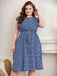 Robe bleue à manches à volants et taille plus florale des années 1950