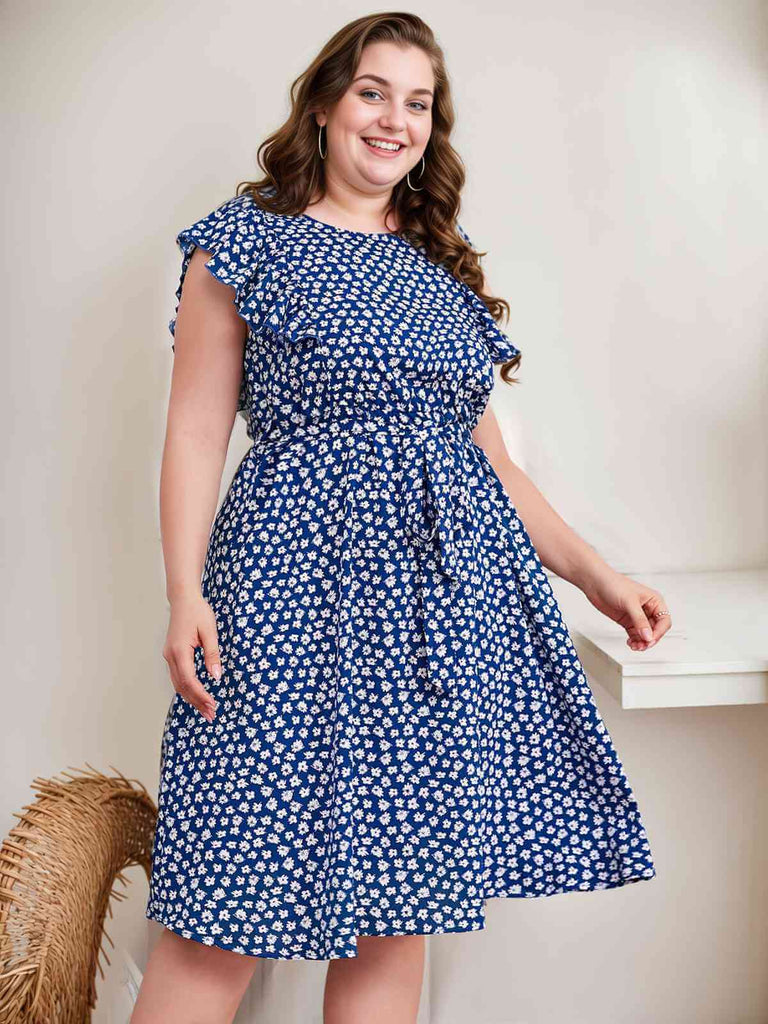 Robe bleue à manches à volants et taille plus florale des années 1950