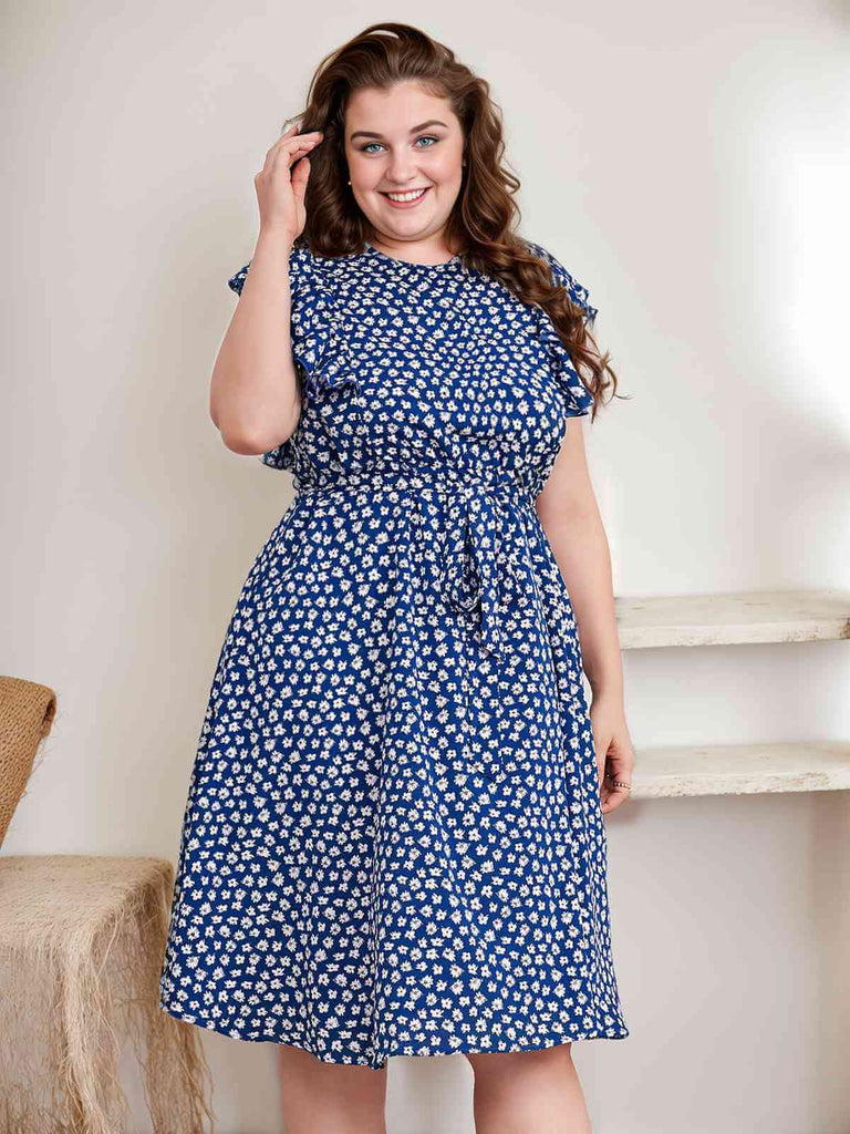Robe bleue à manches à volants et taille plus florale des années 1950