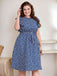 Robe bleue à manches à volants et taille plus florale des années 1950