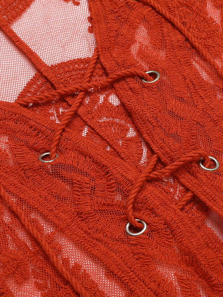 Cache maillot creux brodé rouge des années 1960