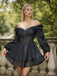 Robe unie noire à manches bouffantes des années 1960
