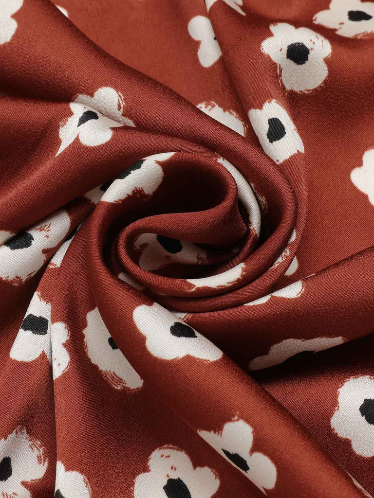 Robe évasée à manches bouffantes à fleurs rouges des années 1960