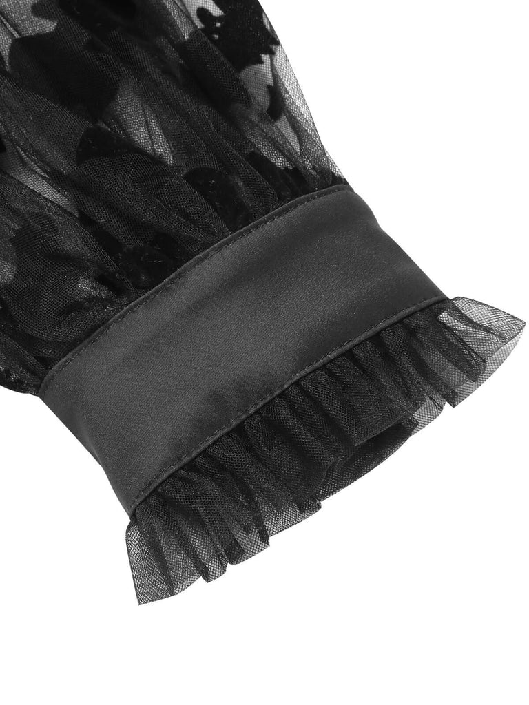 Robe noire à manches en maille chauve-souris d'Halloween des années 1950